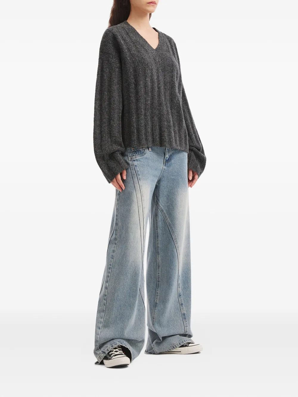 Tout A Coup V-neck Sweater In Gray