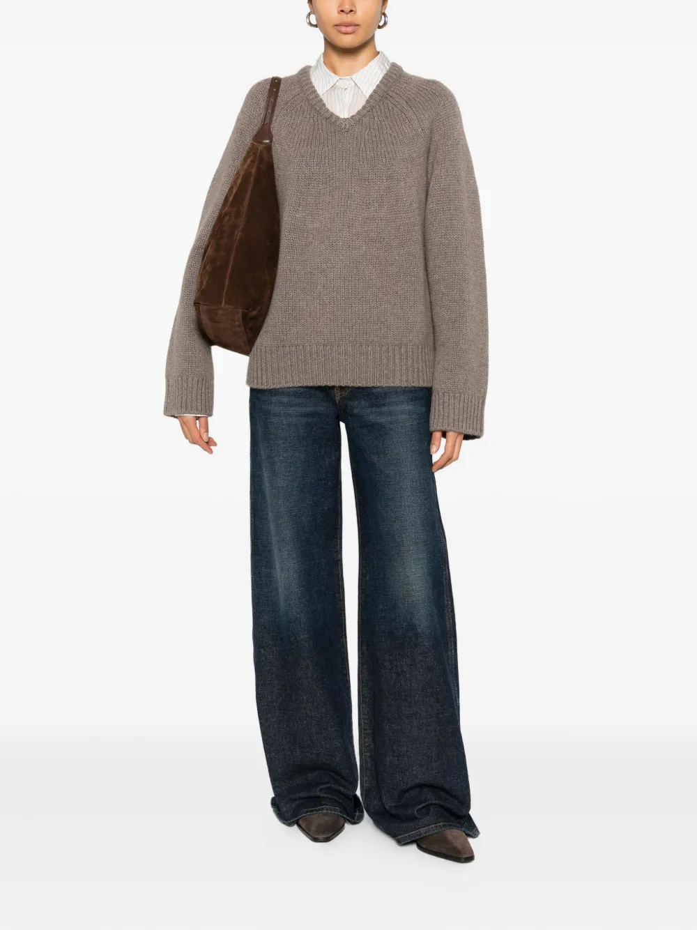 Lisa Yang Oia V-neck sweater | Jumpers | Image 2