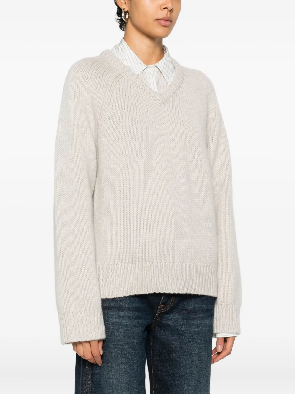 Lisa Yang Oia trui met V-hals Beige