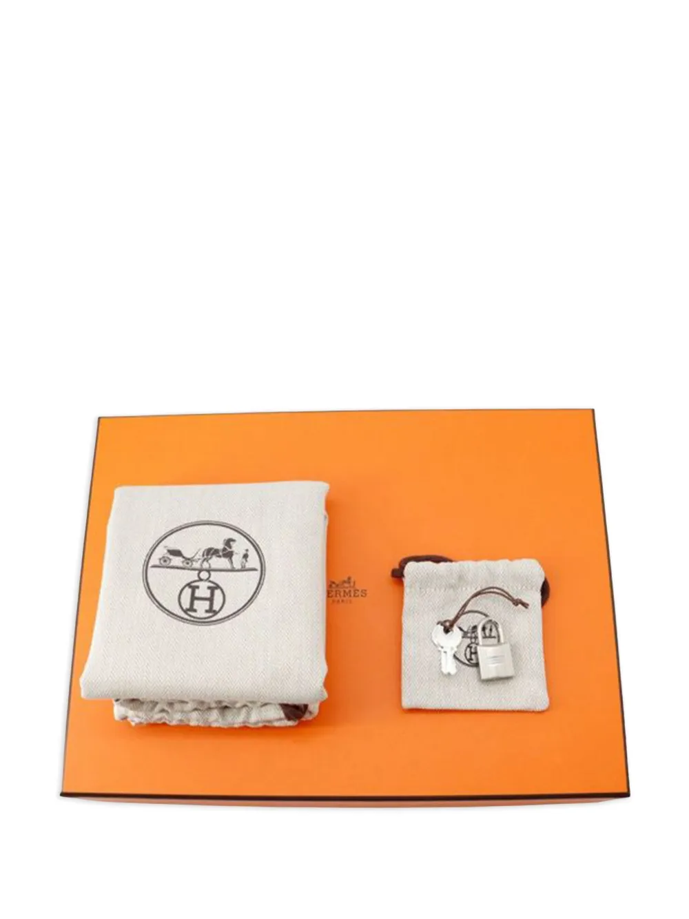 Hermès Pre-Owned 2025 Clemence Picotin Lock 18 handbag | Pre-Owned | Image 2