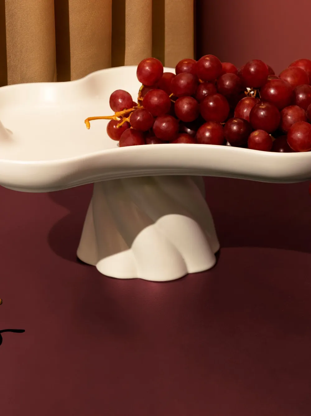  Octaevo Twisted Tray (25cm X 27cm) - Neutrals 