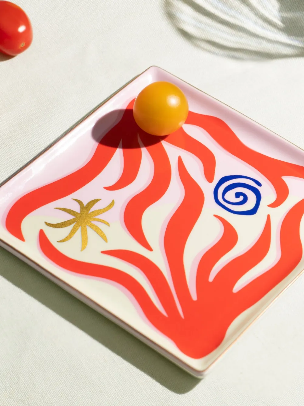 Octaevo Graphic-print Tray (15cm X 15cm) In Red
