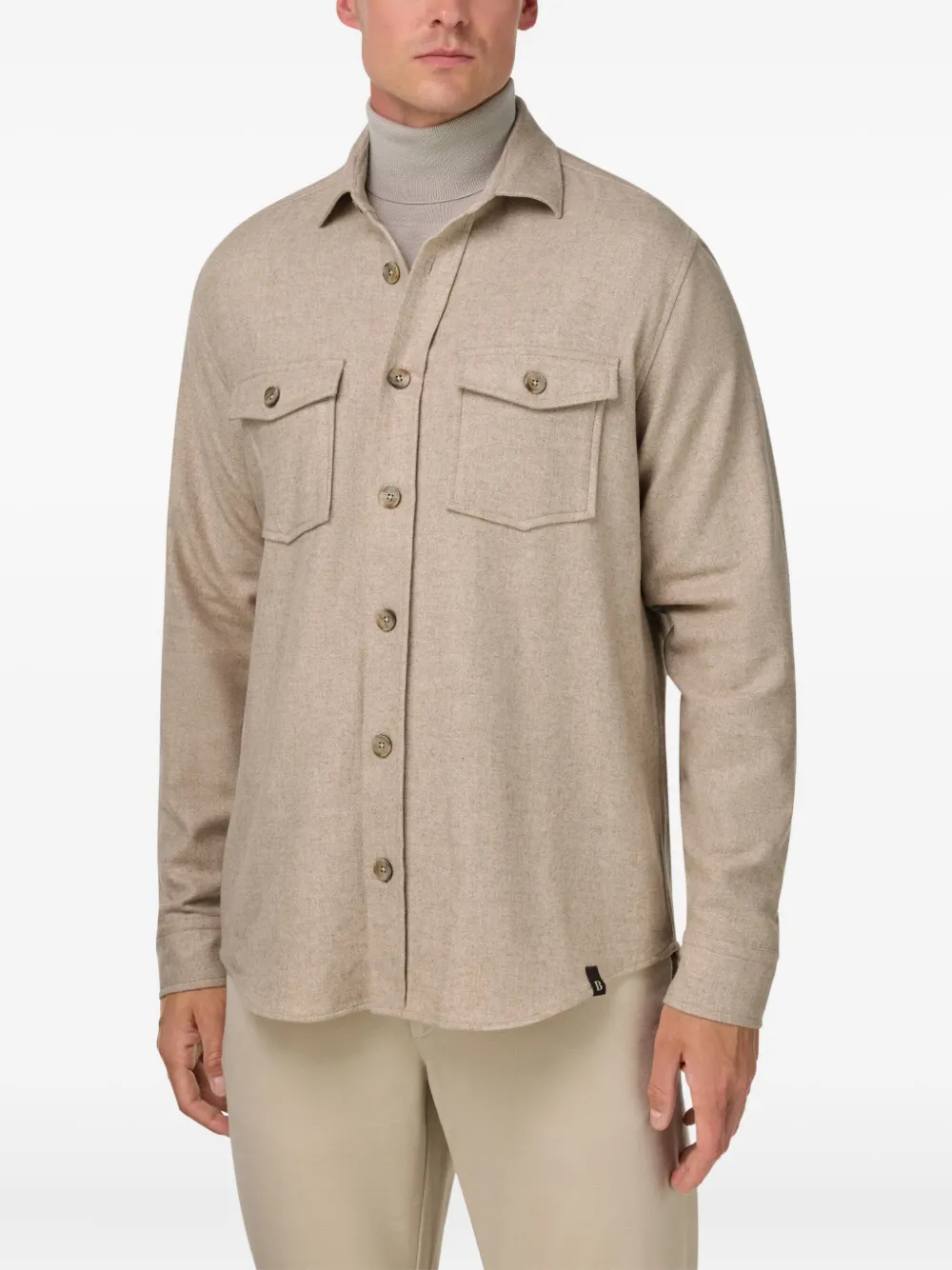 Boggi Milano Overhemd met puntige kraag en borstzakken Beige