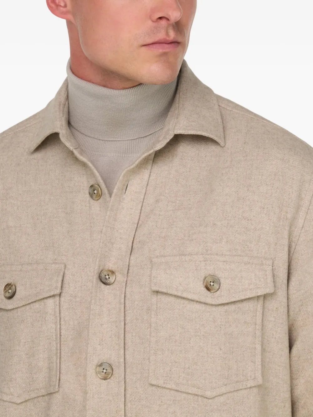 Boggi Milano Overhemd met puntige kraag en borstzakken Beige