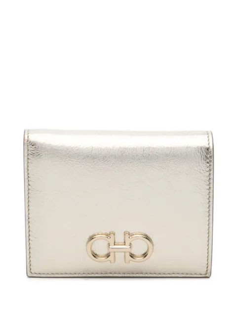 Ferragamo cartera con placa del logo