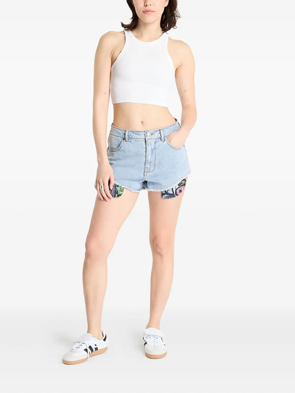 adidas shorts de mezclilla Pride en colaboración con Jeremy Scott | Shorts | Image 2