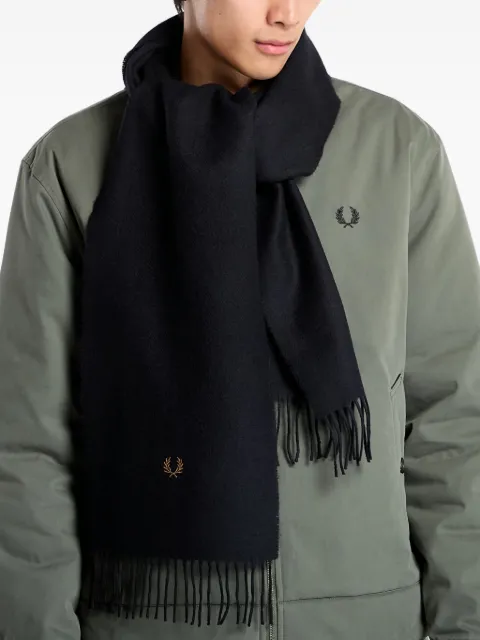 Fred Perry fringed scarf