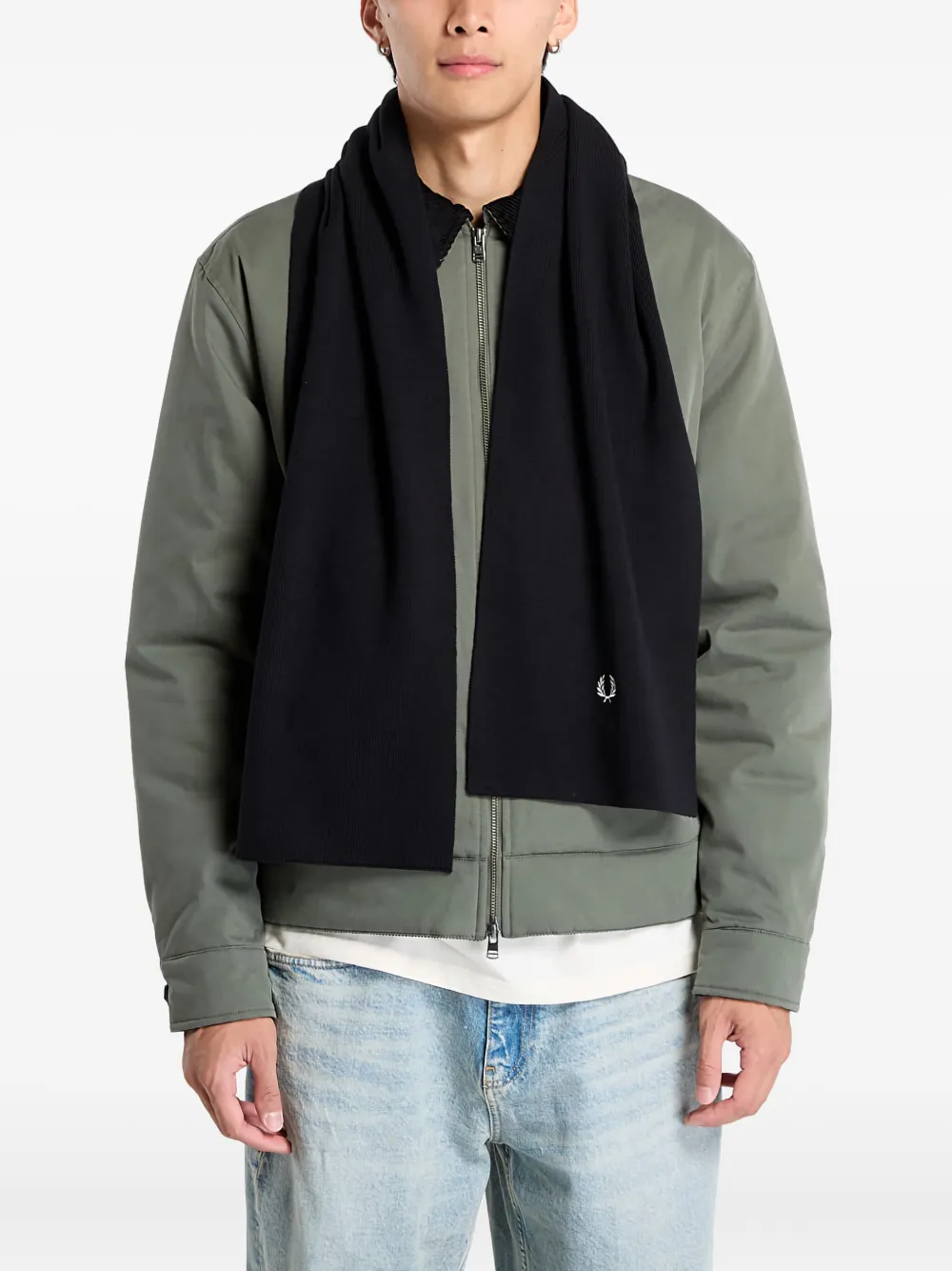 Fred Perry mascada con motivo floral | negro | Image 1