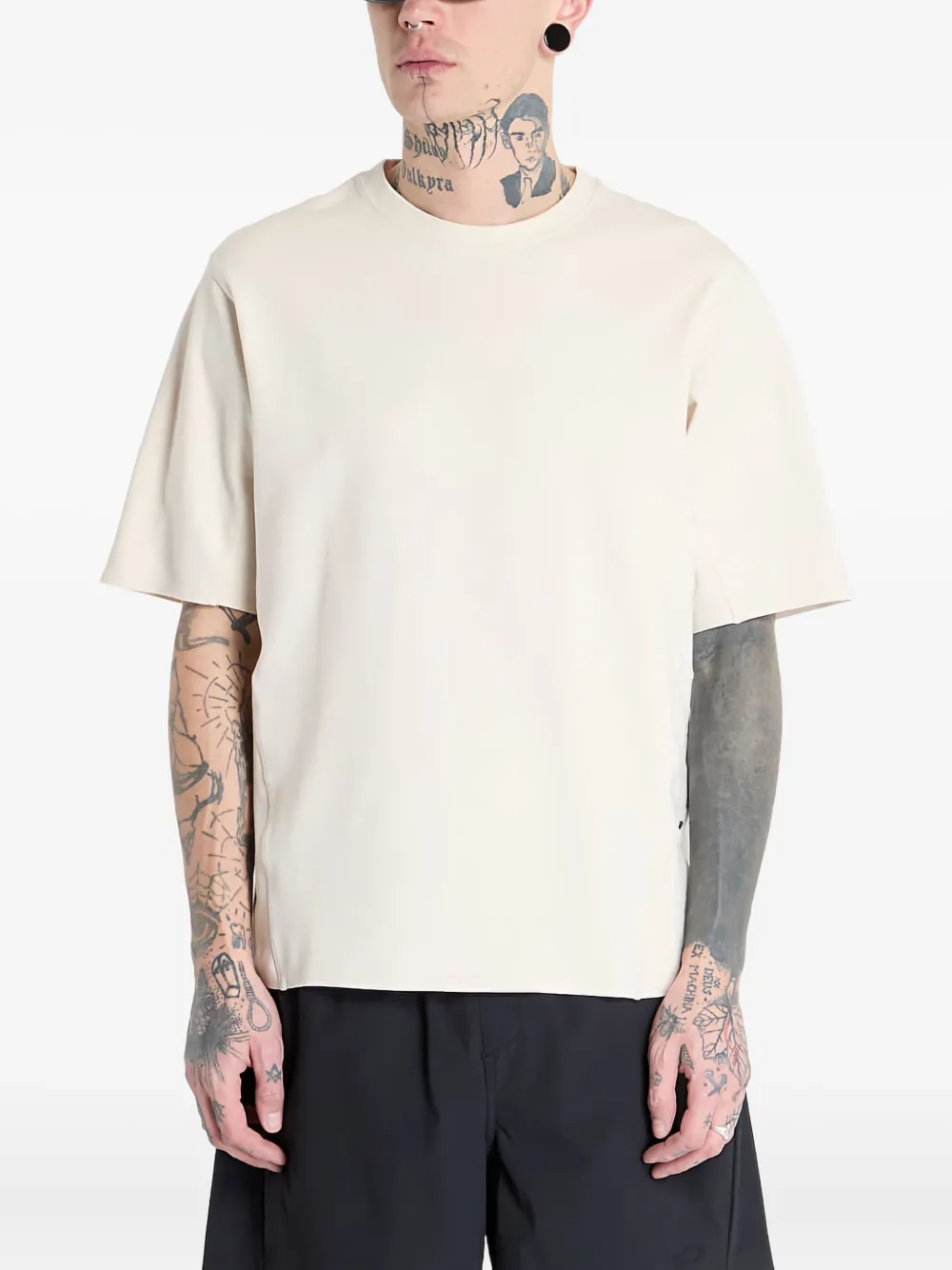 Oakley Latitude Flight Tシャツ - ニュートラル Oakley Latitude Flight Tシャツ - ニュートラル