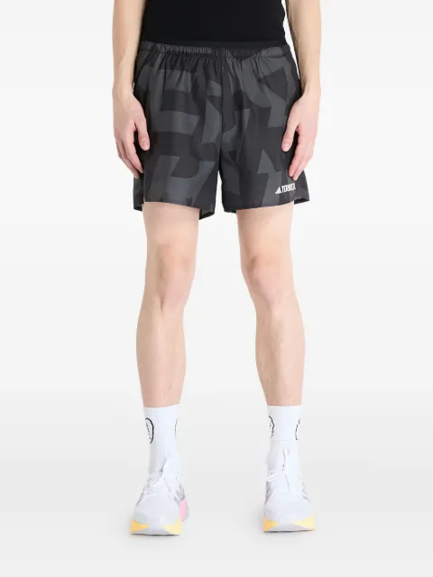 adidas Terrex Shorts mit Print
