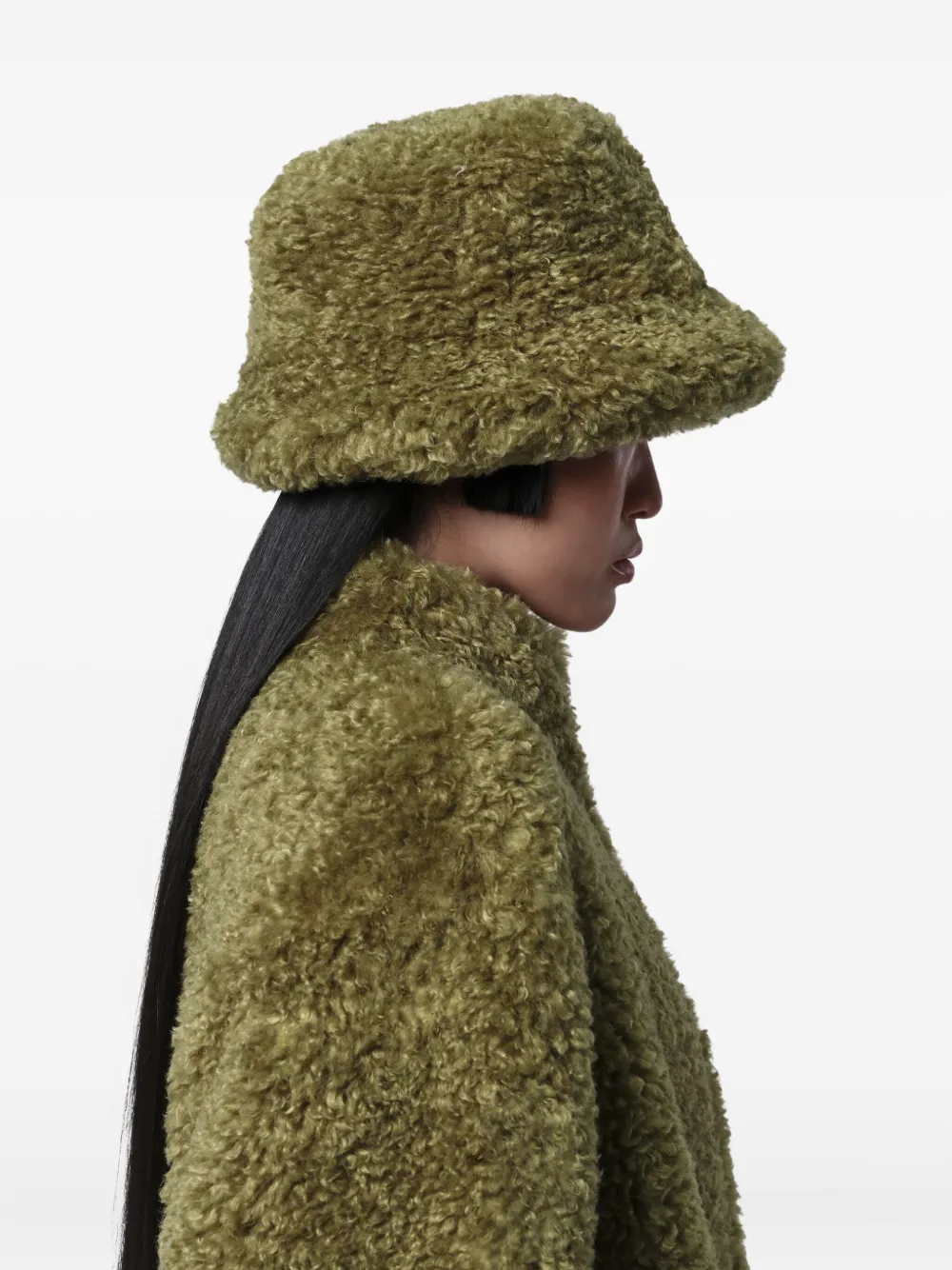 Apparis Amara Bouclette Bucket Hat In Green
