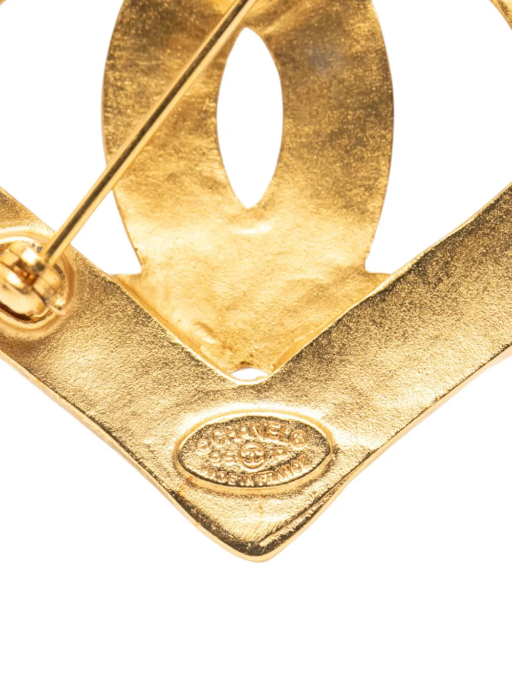Pre-owned Chanel 1995 Gold Plated Cc Heart Brooch Costume Brooch