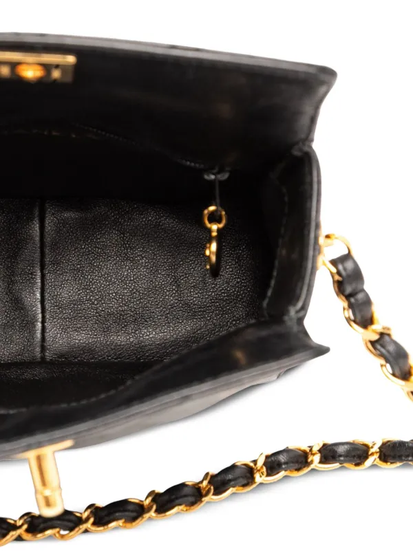 CHANEL Pre-Owned 1996-1997 CC Quilted Lambskin Turnlock Handbag