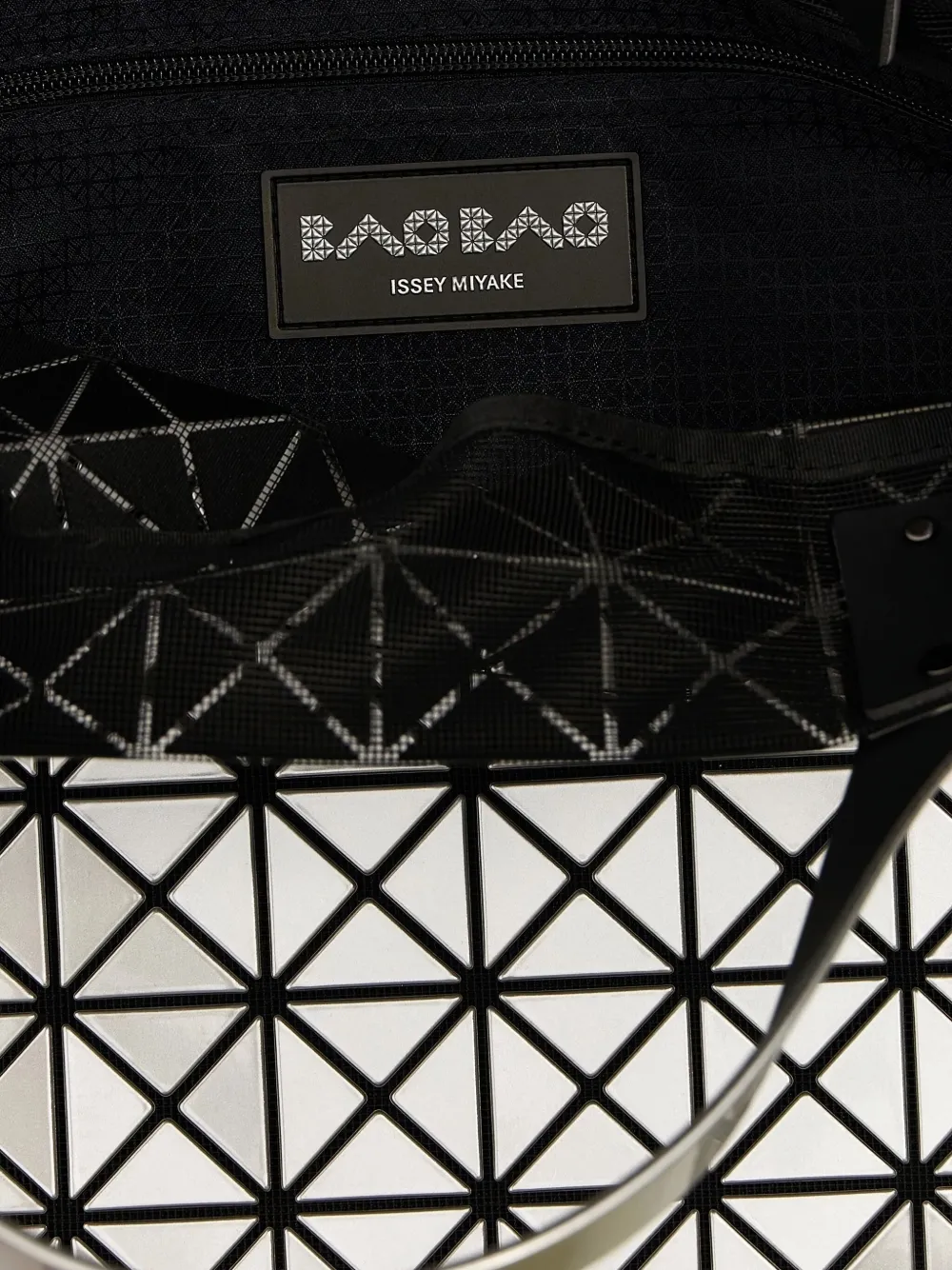 Bao Issey Miyake Shopper met geometrisch patroon Zilver