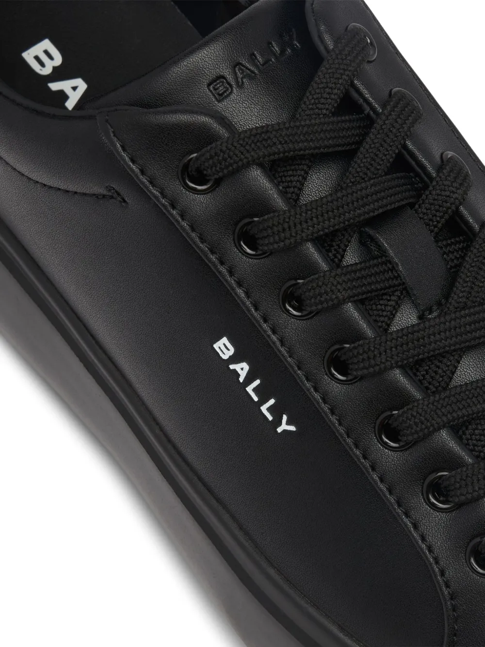 Blayze Logo-Detail Leather Sneakers