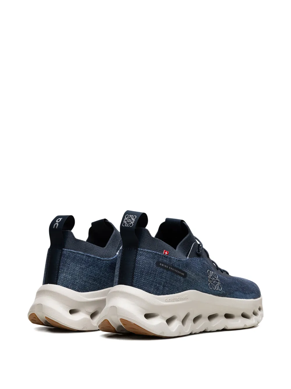 On Running Cloudsolo sneakers met logodetail Blauw