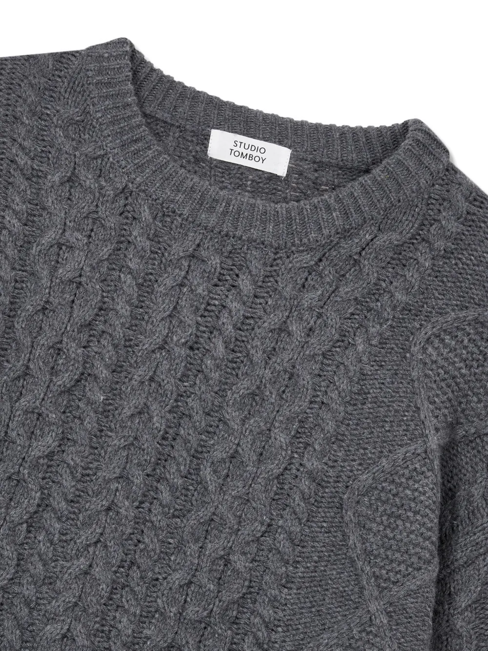 STUDIO TOMBOY Kabelgebreide trui Grijs