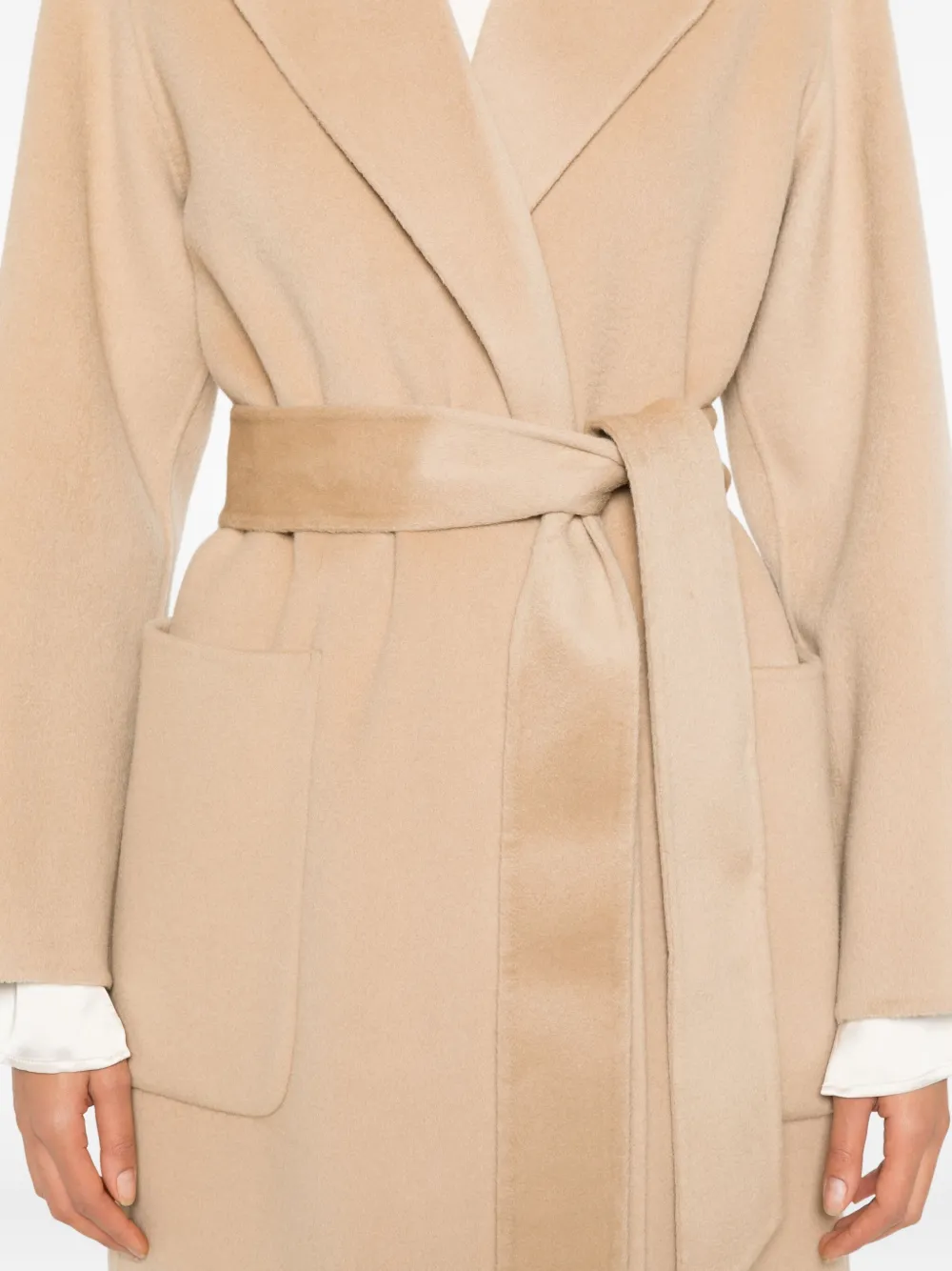 IVY OAK Celia jas met ceintuur Beige