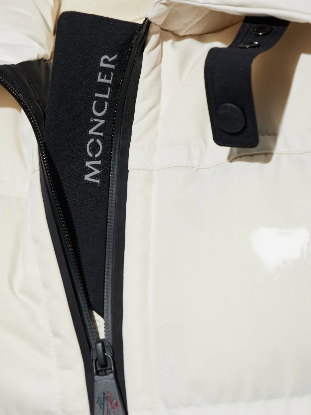 Moncler Padded Pocketed Gilet In White