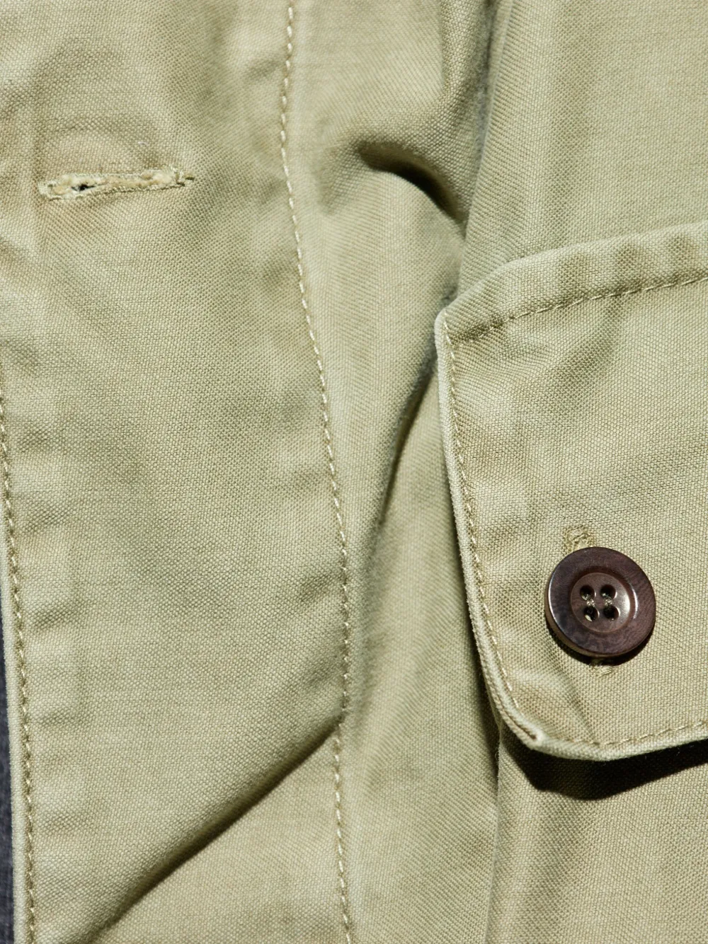 Maison Margiela Jack met meerdere zakken en knopen Groen