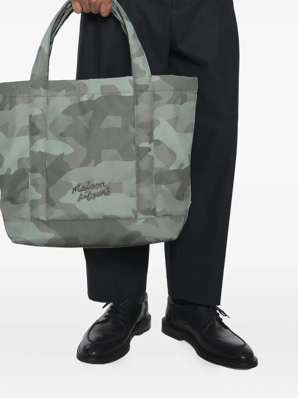Maison Kitsuné large camouflage tote bag | Hombre | Image 2