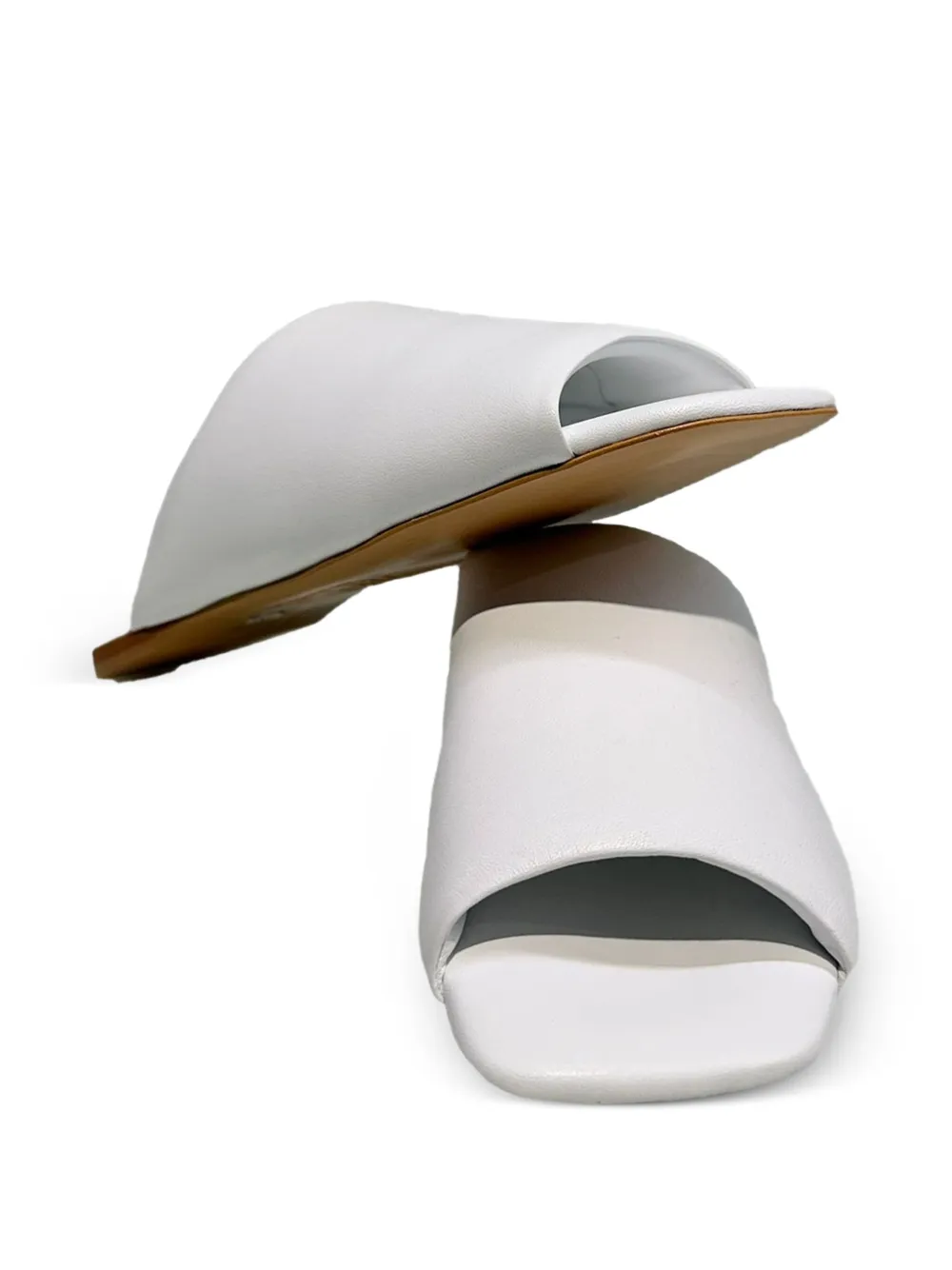 La Rose Sabot Leather Sandals In White