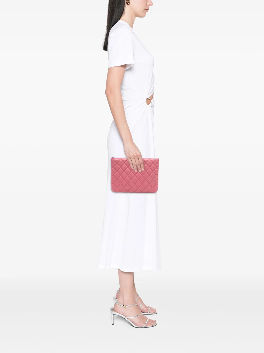 CHANEL Pre-Owned 2012-2013 kleine O Case Clutch aus gestepptem Kaviarleder | Pre-owned & Archive | Image 2