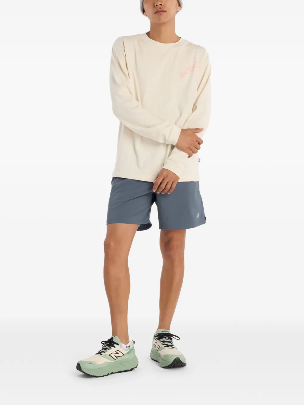 New Balance T-shirt met grafische kaart en lange mouwen Beige