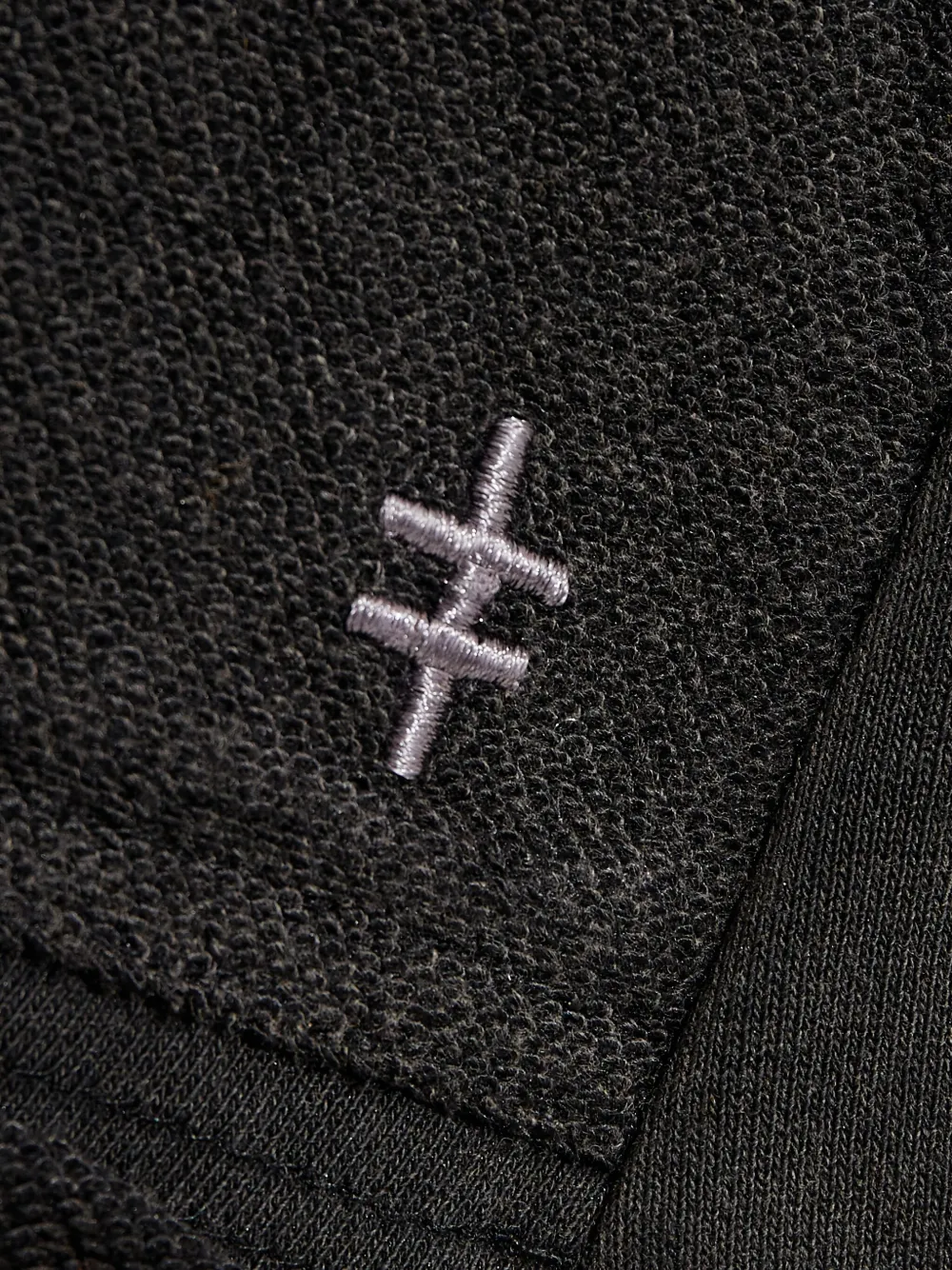 Ixiah Signature-frayed Shorts In Black