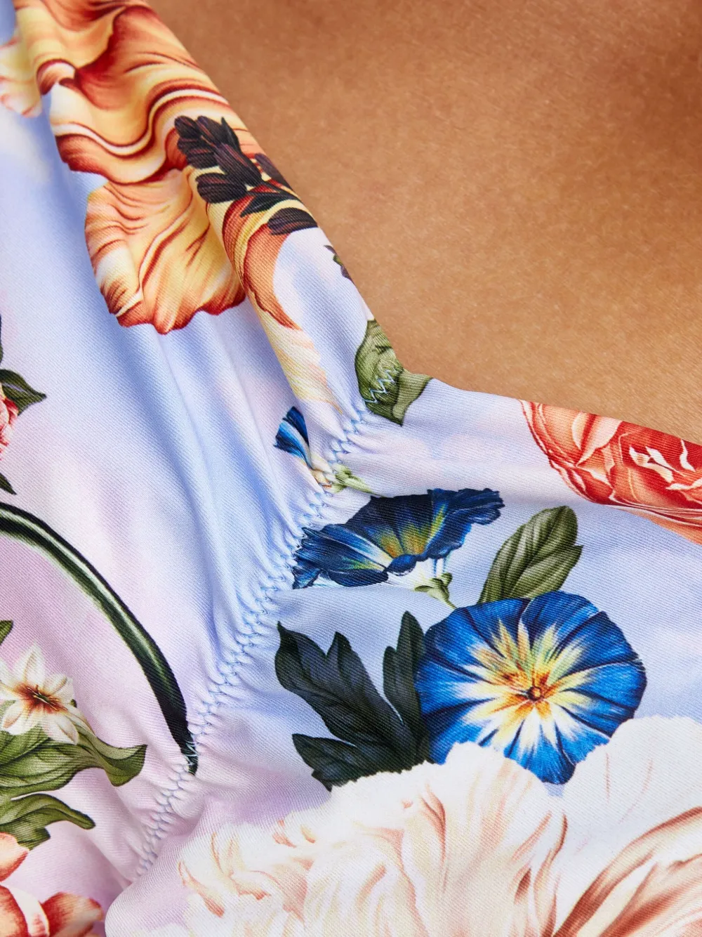 Agua Bendita Alegria bikinislip met bloemenprint en kralen Beige