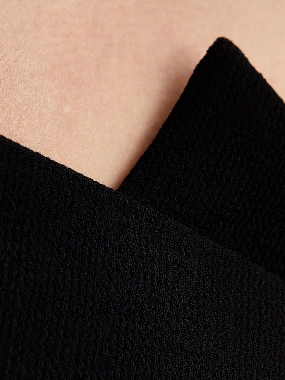 Roland Mouret Draped Neck Detail Cap Sleeve Dress In Black Viscose In Black