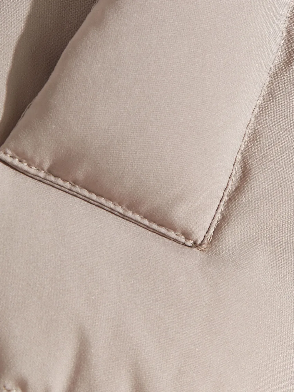 Hetregò Helena Hooded Quilted Coat In Neutral