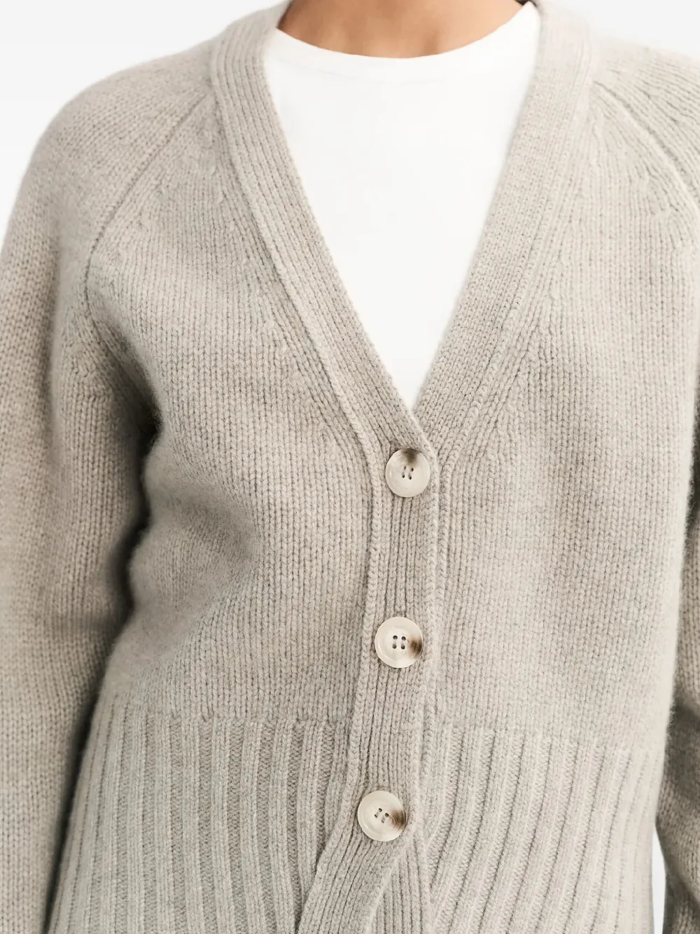 Soft Goat Kasjmier vest met knoop en V-hals Grijs