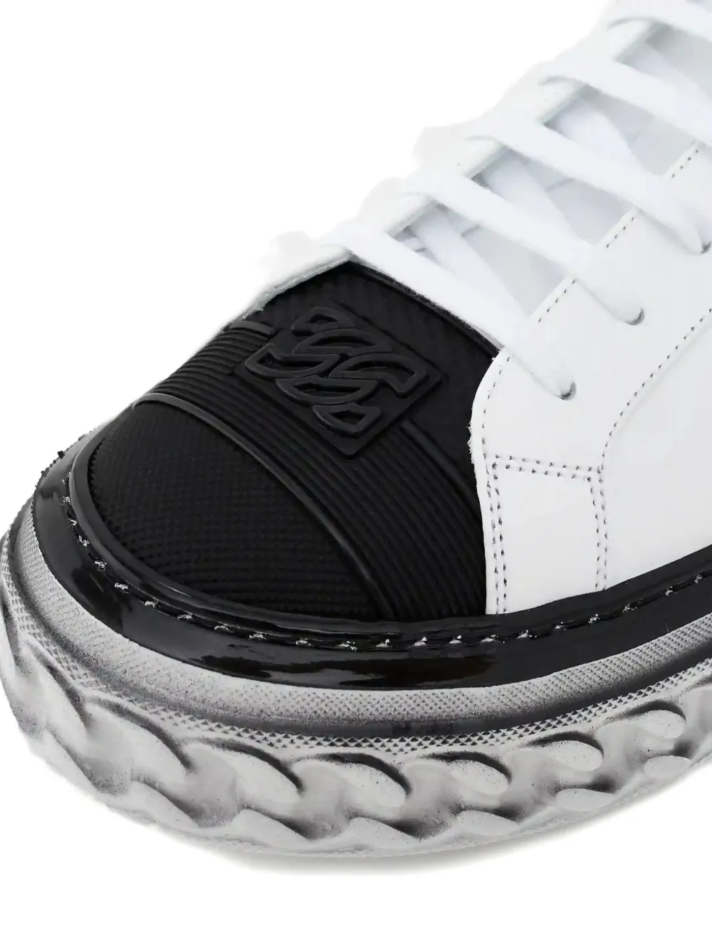 Casadei Sneakers met logo-reliëf en spray-effect Wit
