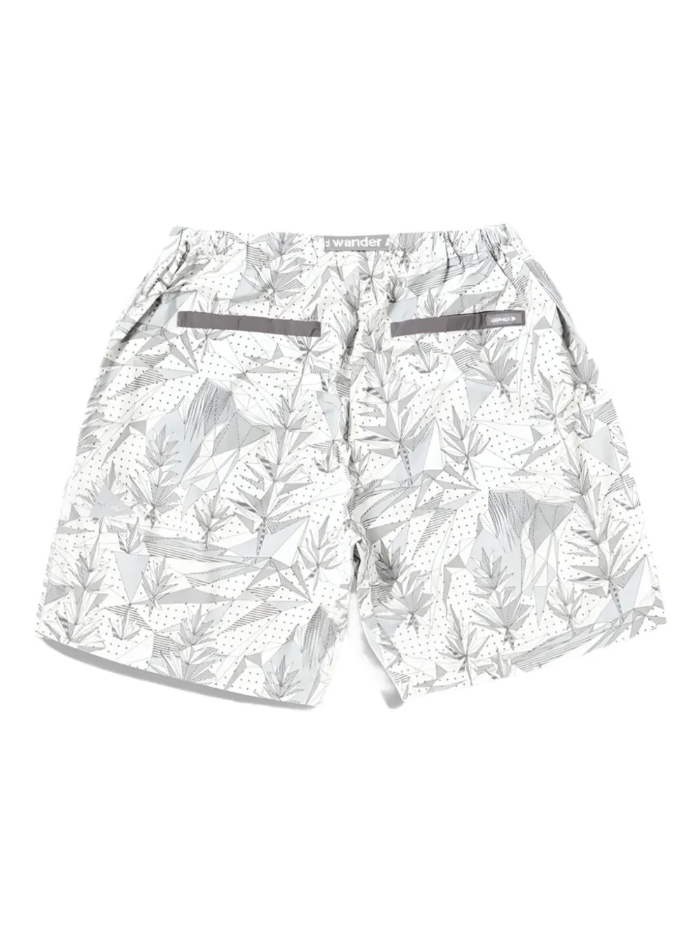 Gramicci shorts cargo con efecto cepillado en colaboración con And Wander | Shorts cargo | Image 2