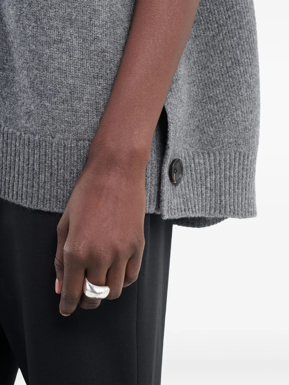 Maria McManus Cape met V-hals Grijs