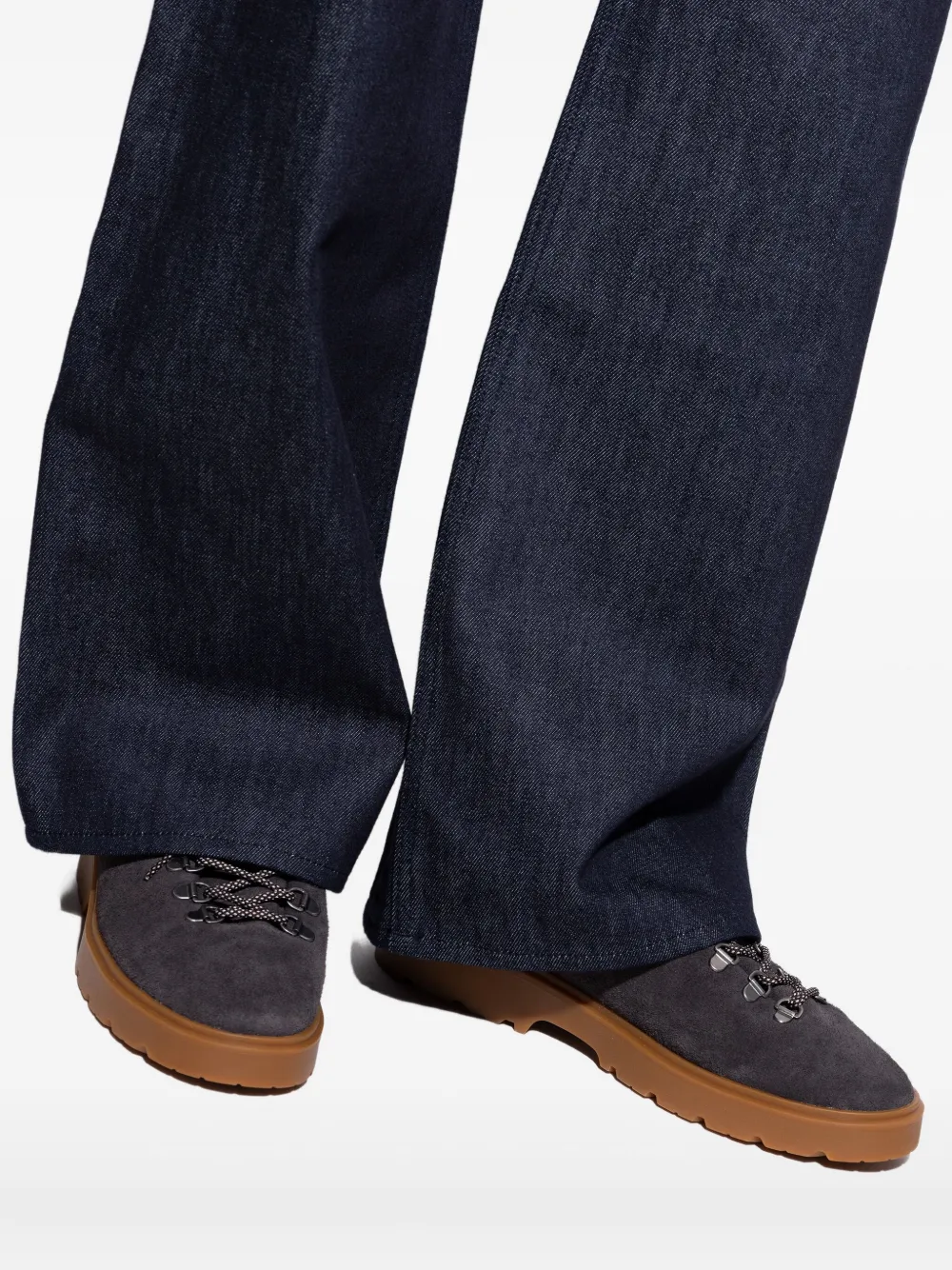 Lacoste Base Shot suède sneakers Grijs