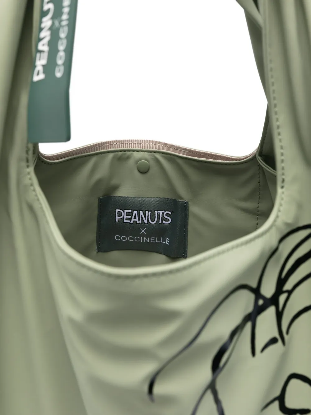 Coccinelle X Peanuts Nº10 Graphic-print Shoulder Bag In Green