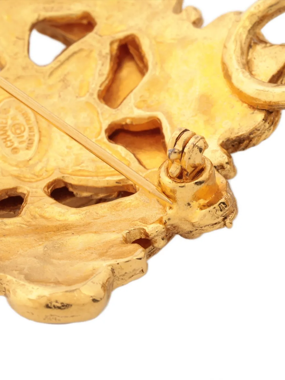 Pre-owned Chanel 1994 Gripoix Tassel-detail Brooch In Gold