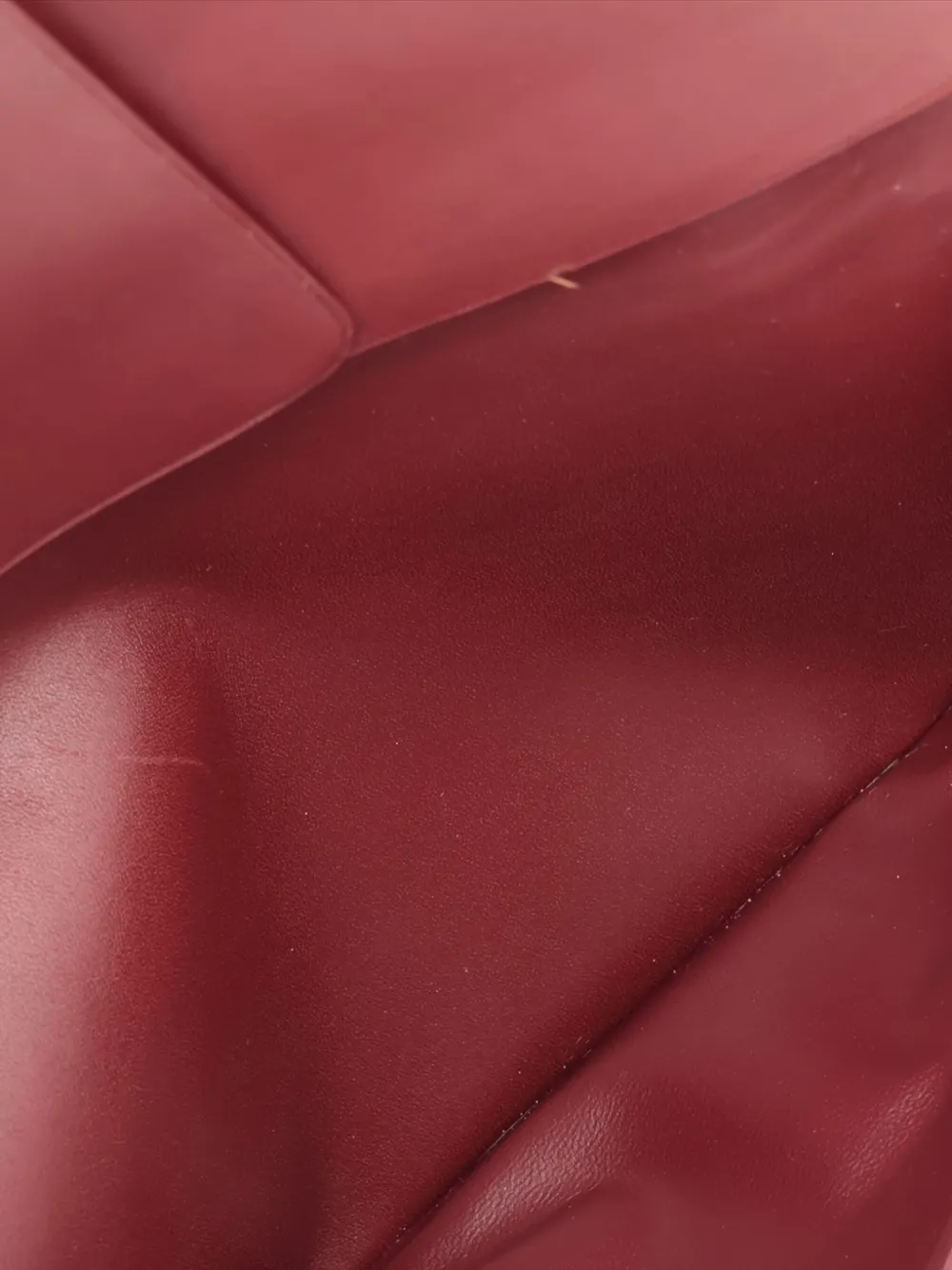 Pre-owned Cartier 2000-2010 Logo-embossed Bi-fold Wallet In Red