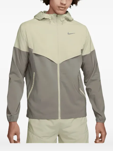 Nike Windrunner Repel running jacket