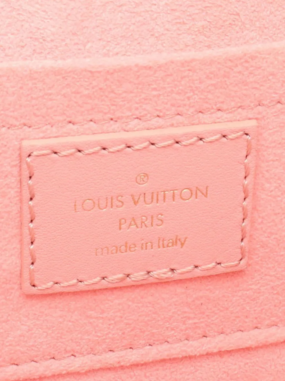 Pre-owned Louis Vuitton 2019 New Wave Heart Crossbody Bag In Pink