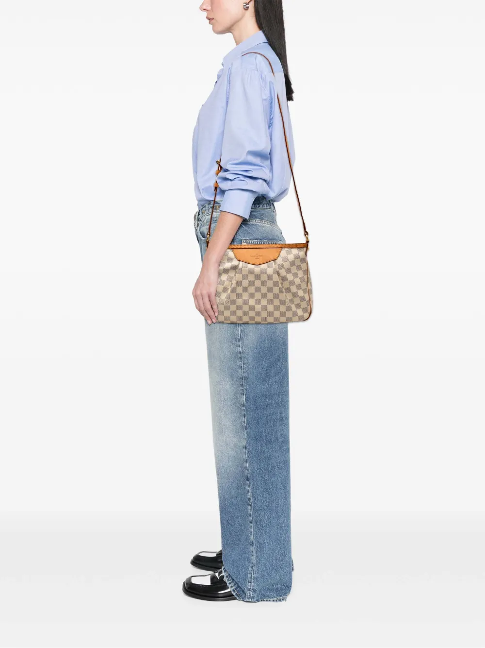 Pre-owned Louis Vuitton 2010 Damier Azur Siracusa Pm Crossbody Bag In White