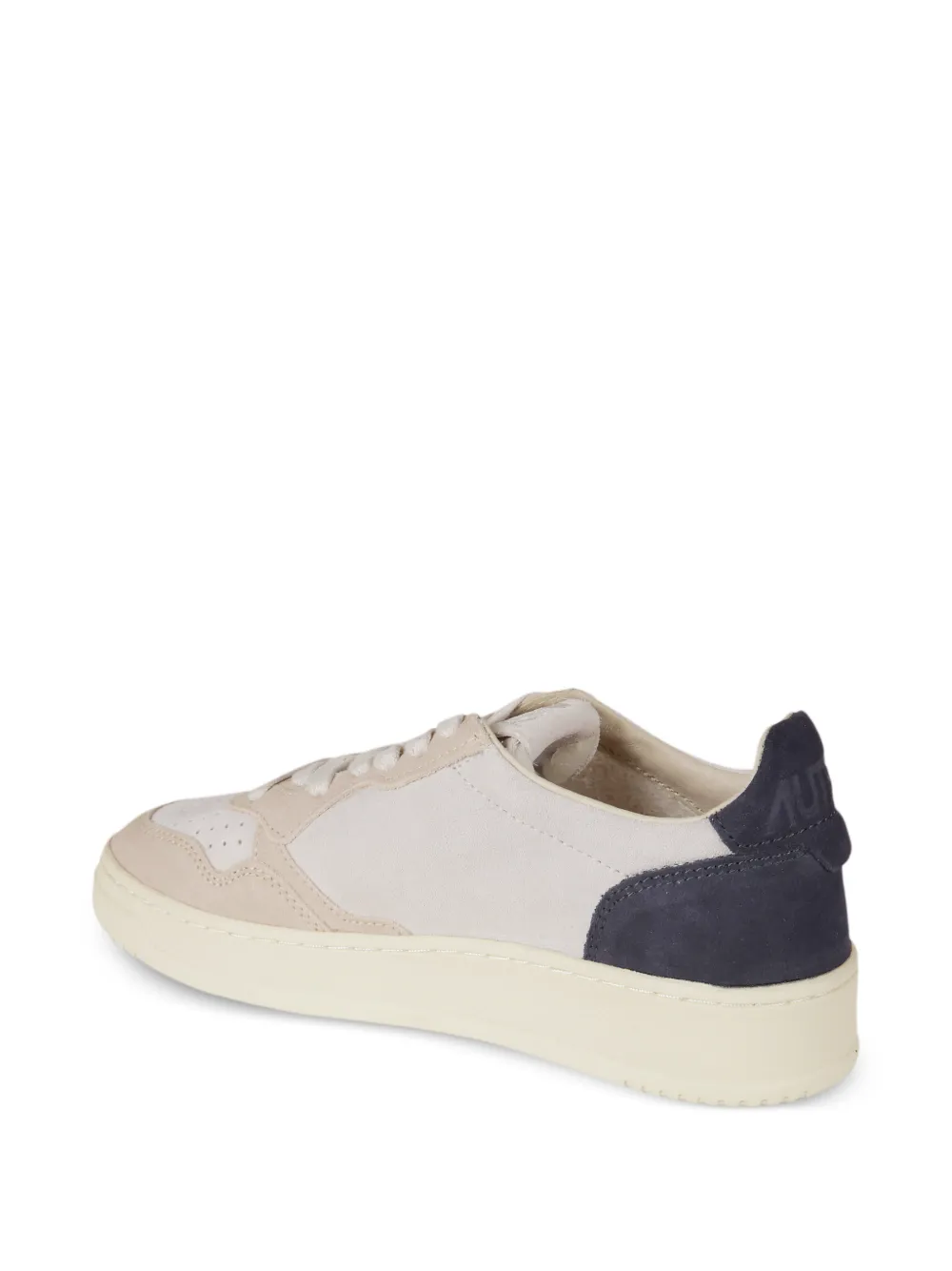Autry Geperforeerde sneakers met vlakken Beige