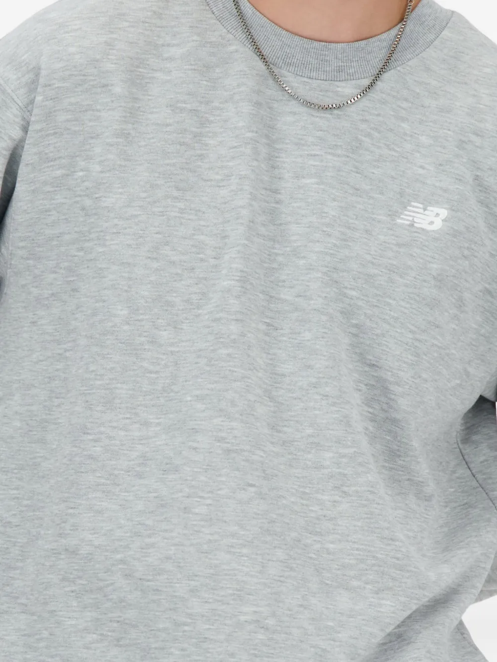 New Balance Essentials fleece sweater met ronde hals Grijs
