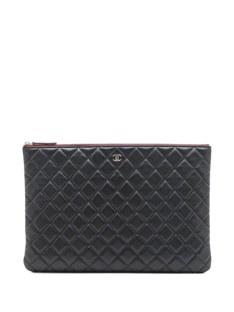 CHANEL Pre-Owned 2015-2016 Large Quilted Lambskin O Case clutch bag