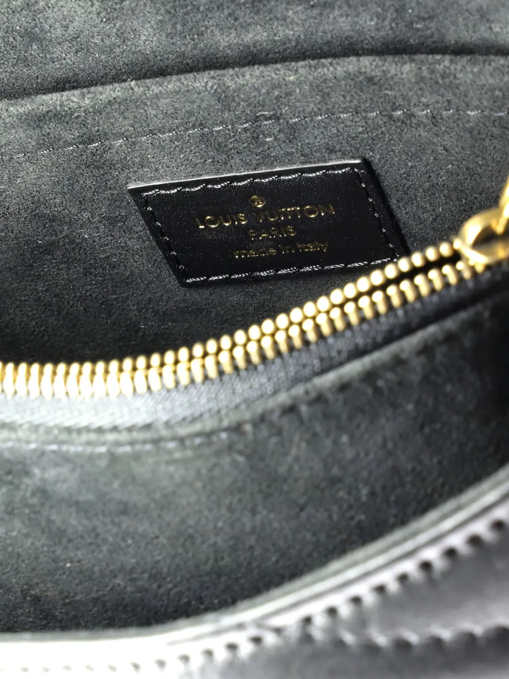 LOUIS VUITTON Pre-owned New Wave Hold Me Top Handle Bag Quilted Leather Satchel In Black