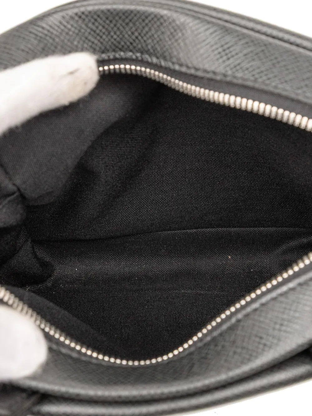 Pre-owned Louis Vuitton 2003 Taiga Sayan Crossbody Bag In Black