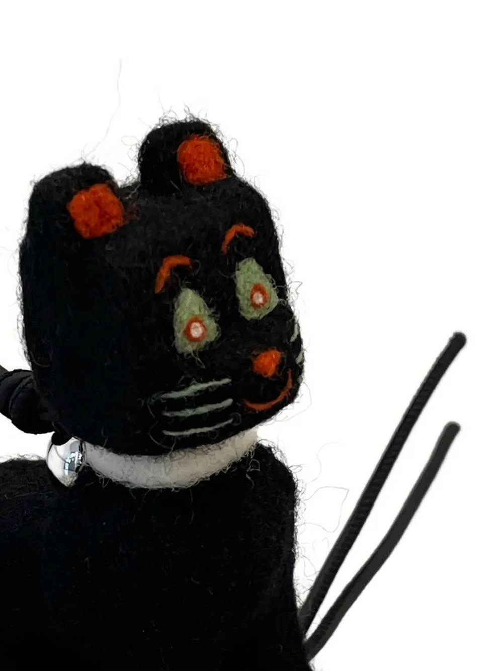 LOEWE cat felt charm | Image 2