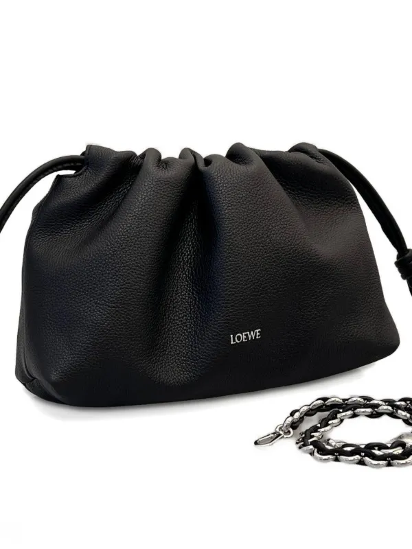 LOEWE 扇子型ブラッククラッチバッグ 値下げ可能 LOEWE フラメンコ クラッチバッグ M | ブラック | FARFETCH JP